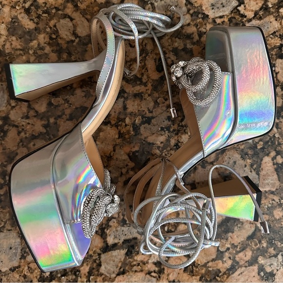 MACH & MACH Double Bow Platform Sandal - Picture 7 of 12